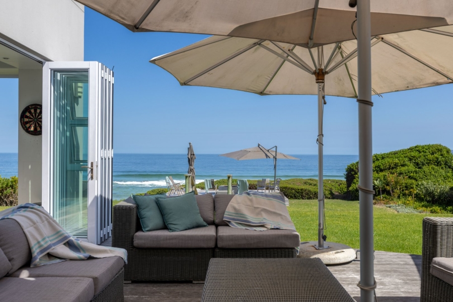8 Bedroom Property for Sale in Keurboomstrand Western Cape